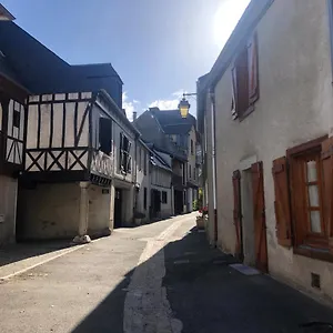 Hébergement de vacances Agreable Maison Au Centre D'arreau Pour 8 Pers, Arreau